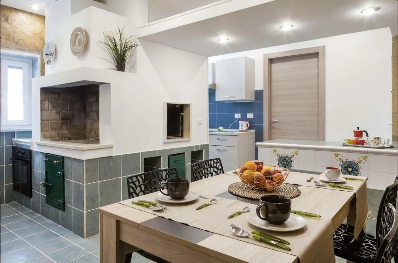 Beach Home Agnone Bagni