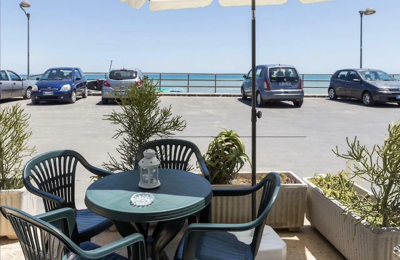 Beach Home Agnone Bagni Italia